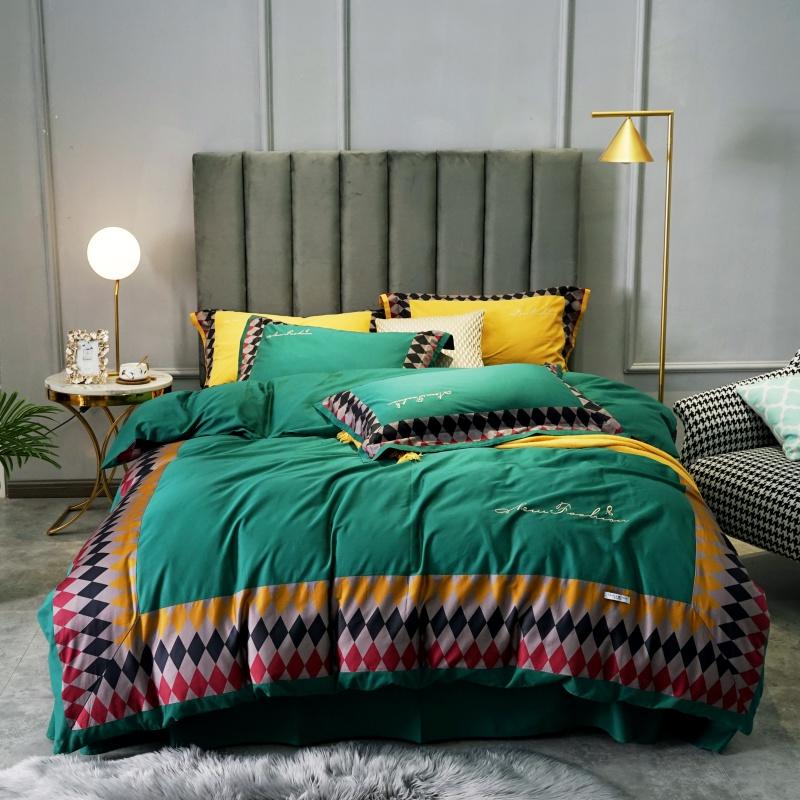 Modern Design Comfortable Bedsheet