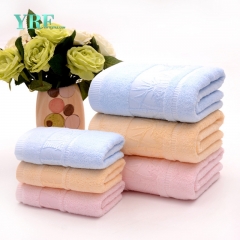 serviettes professionnelles en tissu éponge