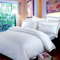 ensemble de draps blancs de luxe