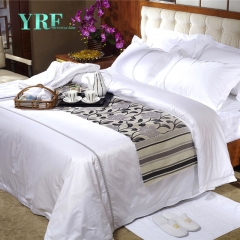 ensemble de housse de couette blanche broderie