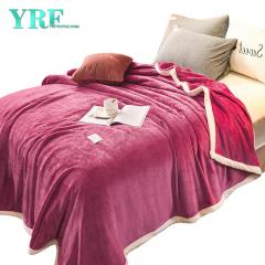 Couverture en molleton corail en tissu polaire confortable