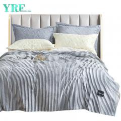 Couverture de literie rouge et blanche en peluche douce