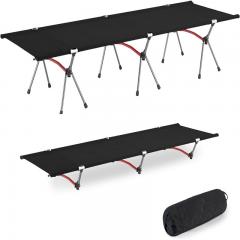 Lit de campagne à système de portage triangulaire