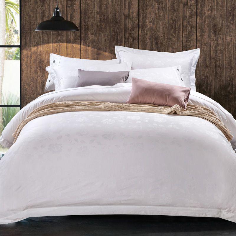 Comment nettoyer les draps blancs d'un hôtel ?